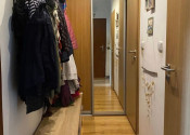 Na predaj 2-izbový byt vo vyhľadávanej časti Bratislavy – v centre Lamača TOP - fotografia 8
