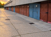 Na predaj garáž v osobnom vlastníctve na Dudvážskej ulici v Bratislave – Podunajské Biskupice TOP - fotografia 1
