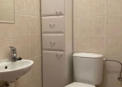 Na prenájom kompletne zariadený 3-izbový mezonet s výmerou 121 m2  - fotografia 10