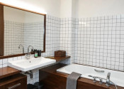Na prenájom elegantný, nadštandardne priestranný 2-izbový byt s výmerou 80 m2  - fotografia 11
