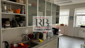 Celok kancelárií v blízkosti Klientskeho centra, Trnavská cesta, 310m2 - fotografia 8