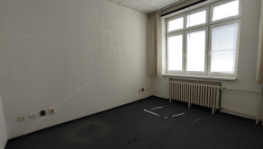 Kancelársky celok v historickej budove centre Bratislavy na Grossligovej ulici, aj s parkovaním, 109,38 m2, 147m2 alebo 169,30 m2 - fotografia 5