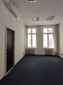 Kancelárske priestory v historickej budove centre Bratislavy na Grossligovej ulici, aj s parkovaním, 109,38 m2, 147m2 alebo 169,30 m2 - fotografia 5