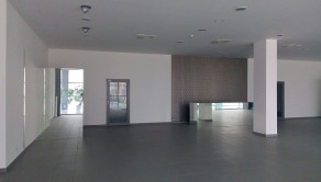 Obchodné priestory na prenájom - Centrum, Trenčín - fotografia 3