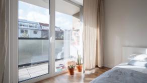 Na predaj moderný a príjemne presvetlený 2-izbový byt s veľkorysým 10 m2 balkónom, BA II TOP - fotografia 9