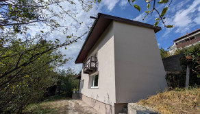 Na predaj slnečný 4-izbový domček v krásnej a pokojnej lokalite  - fotografia 16