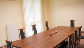 Na predaj mimoriadne reprezentatívny, veľkorysý komerčný priestor v absolútnom centre Bratislavy - fotografia 8