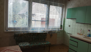  Na predaj priestranný a staticky zdravý 5-izbový rodinný dom v obci Dolné Orešany - fotografia 4