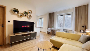 Na dlhodobý prenájom kompletne zrekonštruovaný a moderne zariadený 2-izbový byt - fotografia 1