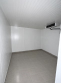NA PRENÁJOM  – Multifunkčný obchodno skladový priestor s chladiacim boxom  (140 m²) - fotografia 3