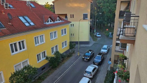 Na predaj priestranný 3-izbový byt s balkónom na obľúbenej Oravskej ulici v Bratislave – Nivy TOP - fotografia 9