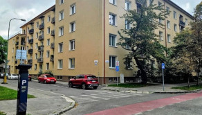 Na predaj priestranný 3-izbový byt s balkónom na obľúbenej Oravskej ulici v Bratislave – Nivy TOP - fotografia 33