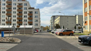 Na predaj vonkajšie parkovacie státie na Nobelovej ulici v Bratislave  - fotografia 1