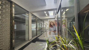 Obchodné priestory v pasáži na Obchodnej ulici, BA1 vhodné na predajňu, showroom, klientske centrum - fotografia 3
