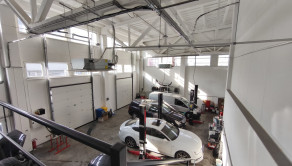 Hala na ľahkú výrobu / autoservis 225 m2 + 154 m2 plocha pred halou - fotografia 1