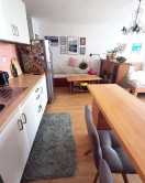  Na prenájom útulný a kompletne zariadený 1-izbový byt s rozlohou 40 m2 - fotografia 3