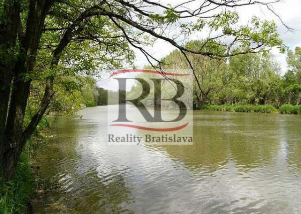 Rovinatý pozemok, Zálesie, okr. Senec