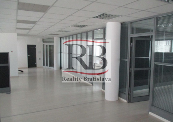 Open-space kancelárske priestory v Starom Meste na Palisádach