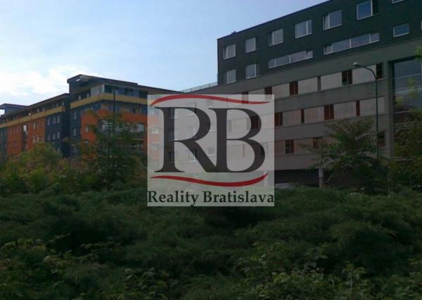 Na predaj 4 izbový mezonet na Gercenovej ulici v Petržalke