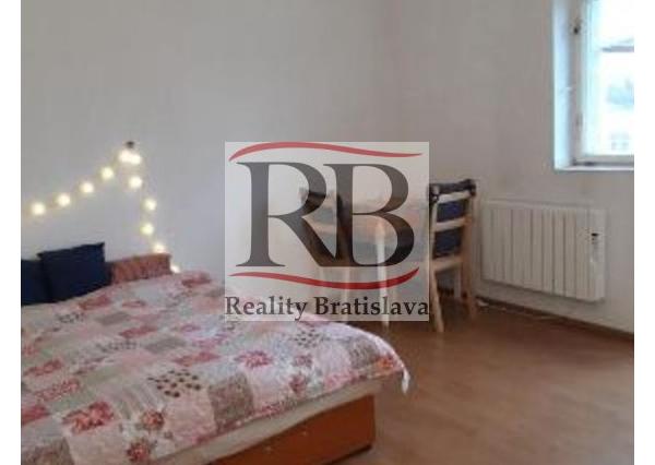 Garsónka v Starom Meste, Bratislava I, na Šoltésovej ulici