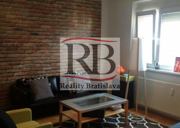 3 izbový byt na Romanovej ulici v Petržalke