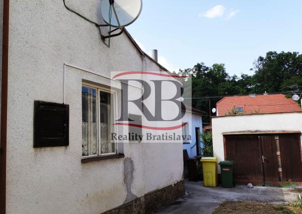 Na predaj 5- izbový rodinný dom v Malackách