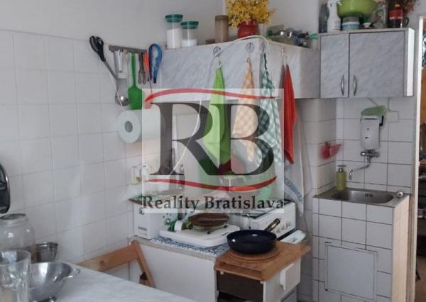 Na predaj 2-izbový byt na Dohnányho ulici v časti Ružinov Mlynské Nivy