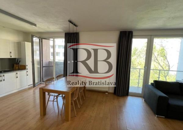 2 izbový byt v Petržalke na Pajštúnskej ulici v bytovom komplexe Skybox na predaj
