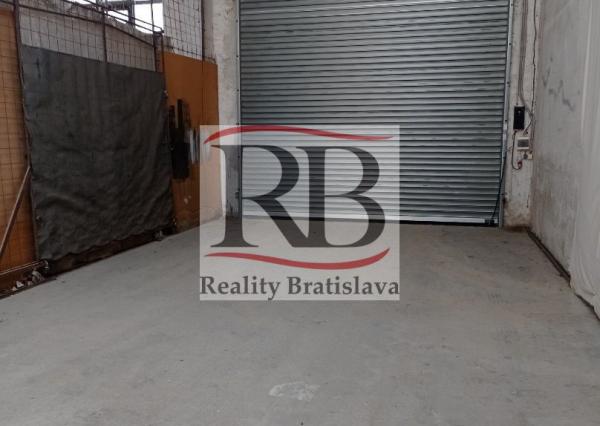 Skladové priestory 180m2 a 75m2 na Kopčianskej ulici