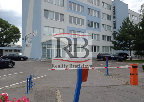 Na prenájom kancelárske priestory na Panónskej ceste 26-36m2