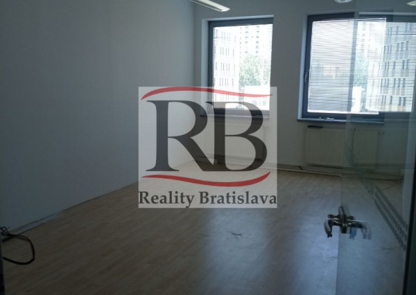 Kancelárske priestory na Panónskej ceste 37 až 148,5 m2
