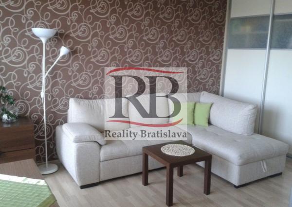 1,5 izbový zariadený byt v mestskej časti Rača na Kafendovej ulici