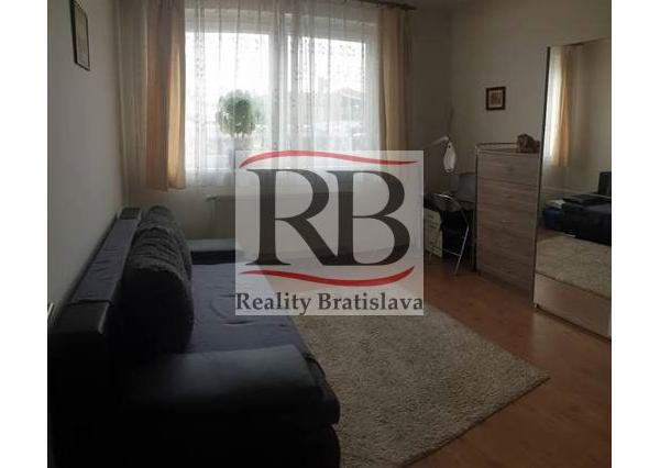 Na predaj rodinný dom v obci Láb