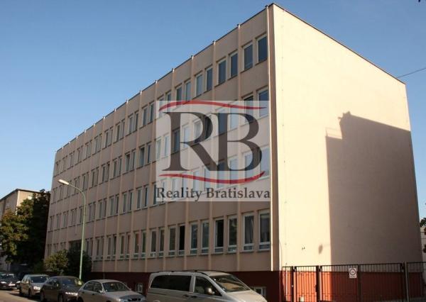 Kancelárske priestory, Pluhová, Bratislava III