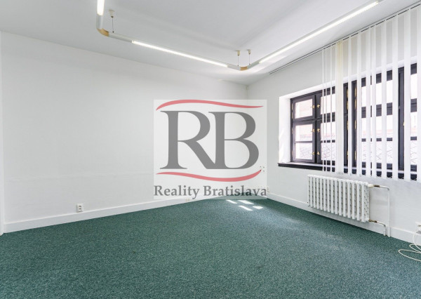 Priestory na pešej zóne v krásnej historickej budove, Michalská ulica-Staré Mesto TOP