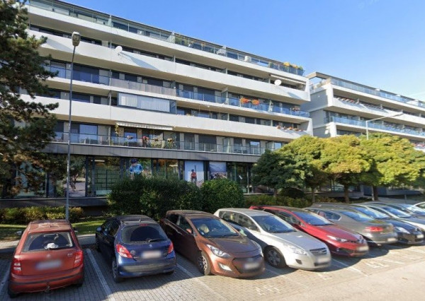 Obchodný priestor na prenájom, Bratislava, Rača