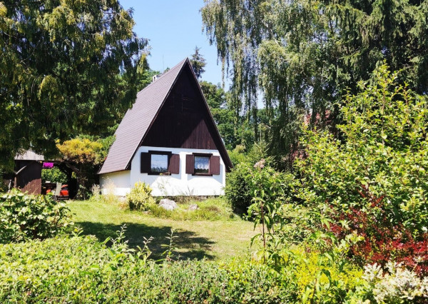 Chata v nádhernom prostredí iba 12 km od Malaciek