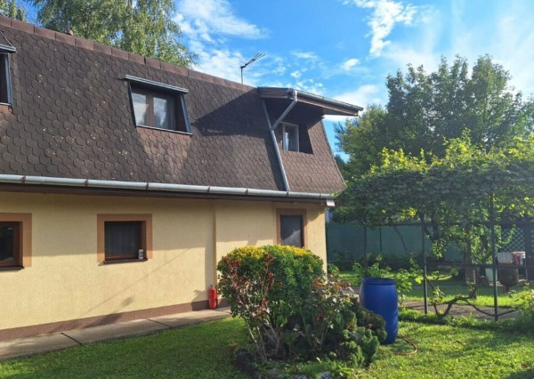 Na predaj - 4-izbový dom, Vlčie hrdlo, Bratislava II