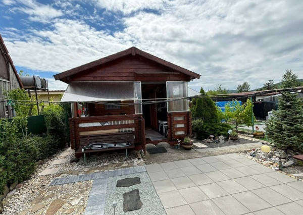 Záhrada na predaj, Rača