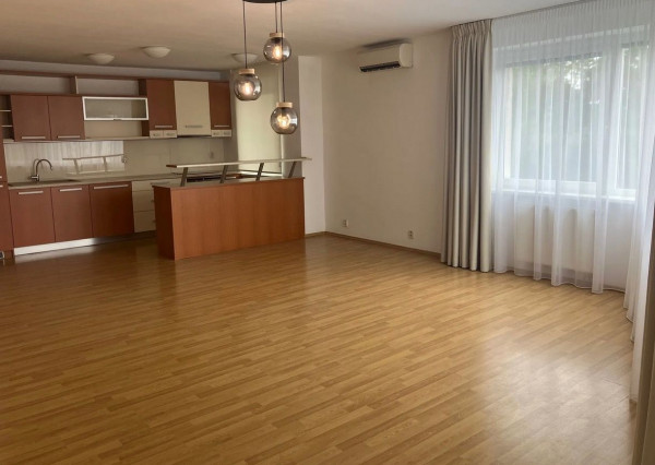 Na prenájom - 4-izbový byt, ul.Pažítková, Bratislava II