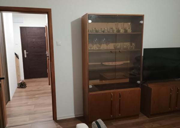 Na prenájom - 1-izbový byt, ul- Latorická, Bratislava II