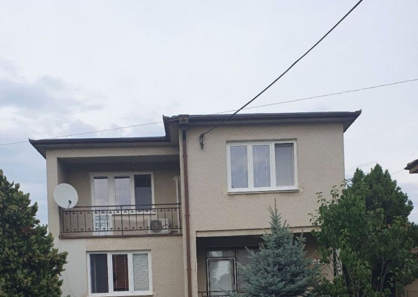 Na predaj - rodinný dom s bazénom , Malinovo TOP