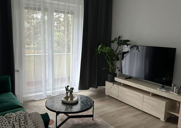 Svetlý 3i byt s terasou, záhradou a bazénom – Staré Mesto TOP