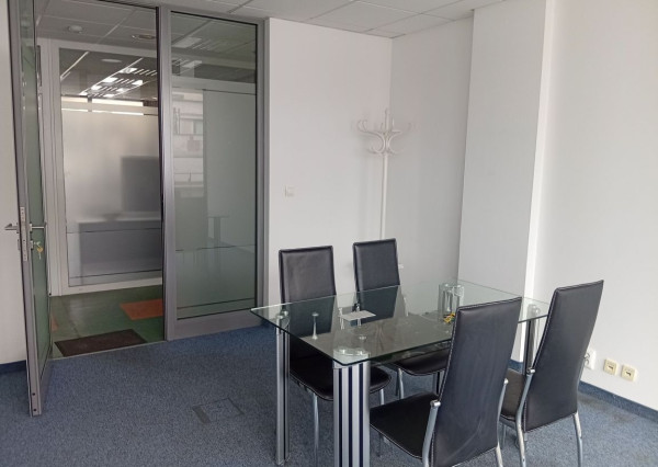 klimatizované administratívne priestory, širšie centrum, Trenčín.