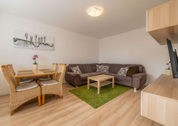 Pekný 3i byt, ul. Rumančeková, Bratislava II TOP