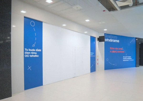 Atraktívny obchodný priestor v nákupnom centre, 342 m², Bajkalská