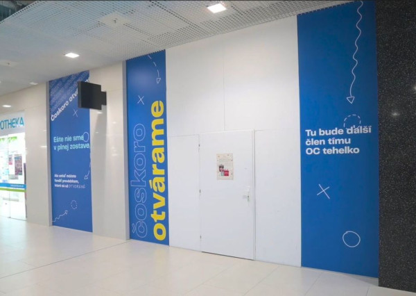 Atraktívny obchodný priestor v nákupnom centre, 100 m², Bajkalská