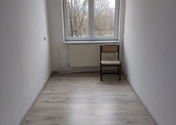 Kancelária na prenájom - Trenčín, Sihoť