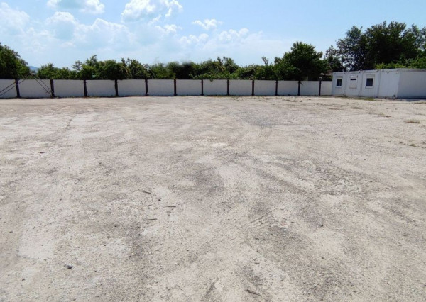 Spevnená plocha, Nové Mesto nad Váhom