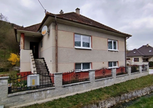 Rodinný dom v rekreačnej časti mesta Trenčín, Kubrica